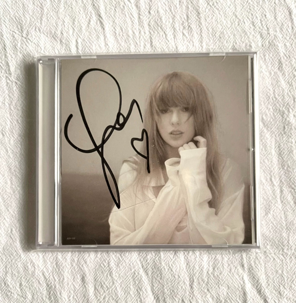 Taylor Swift – The Tortured Poets Department – Signed Hard Card & CD – actual item photograph 2