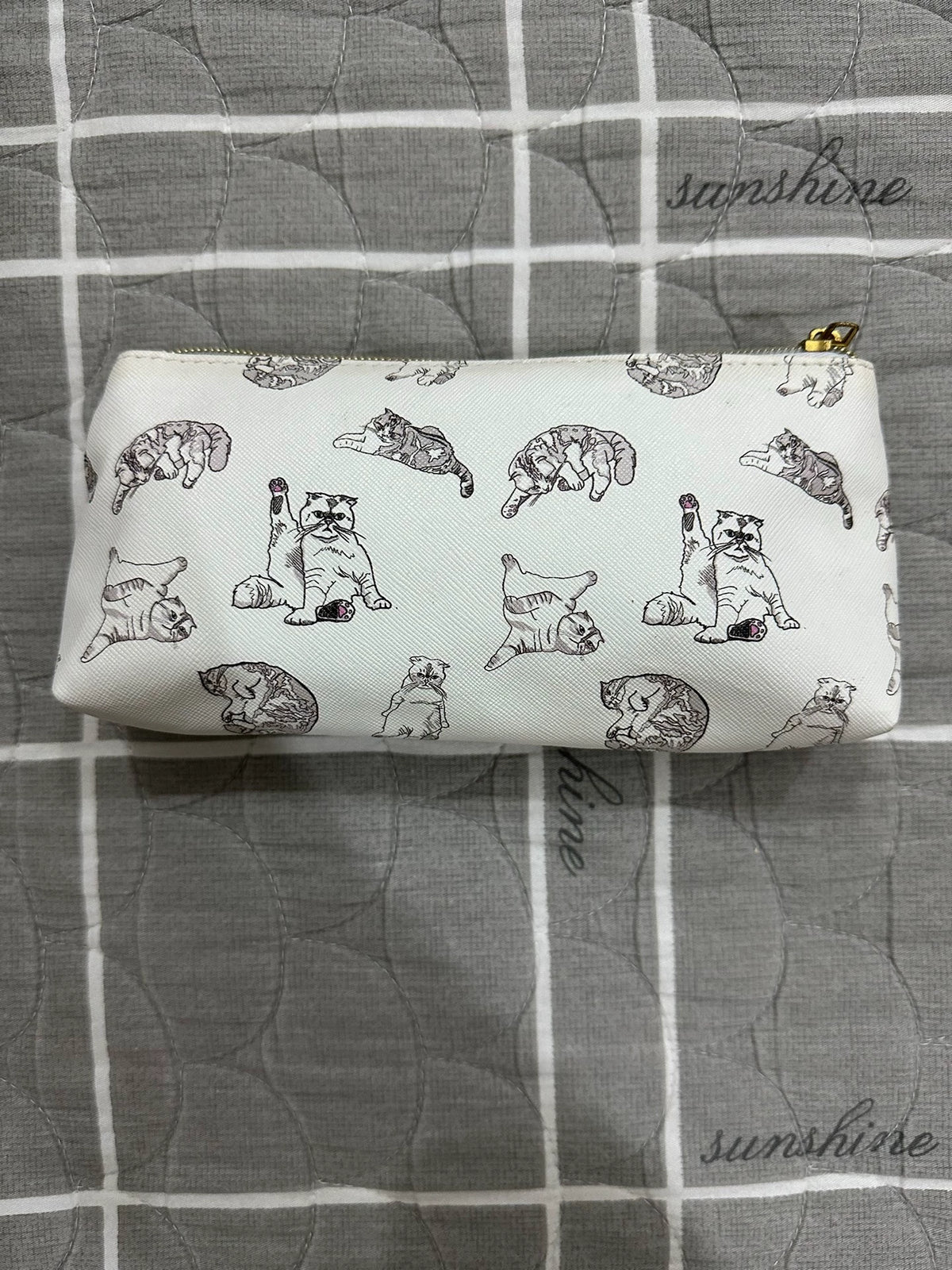 Taylor Swift – Olivia & Meredith Cat Print Cosmetics Bag — actual item photo 1