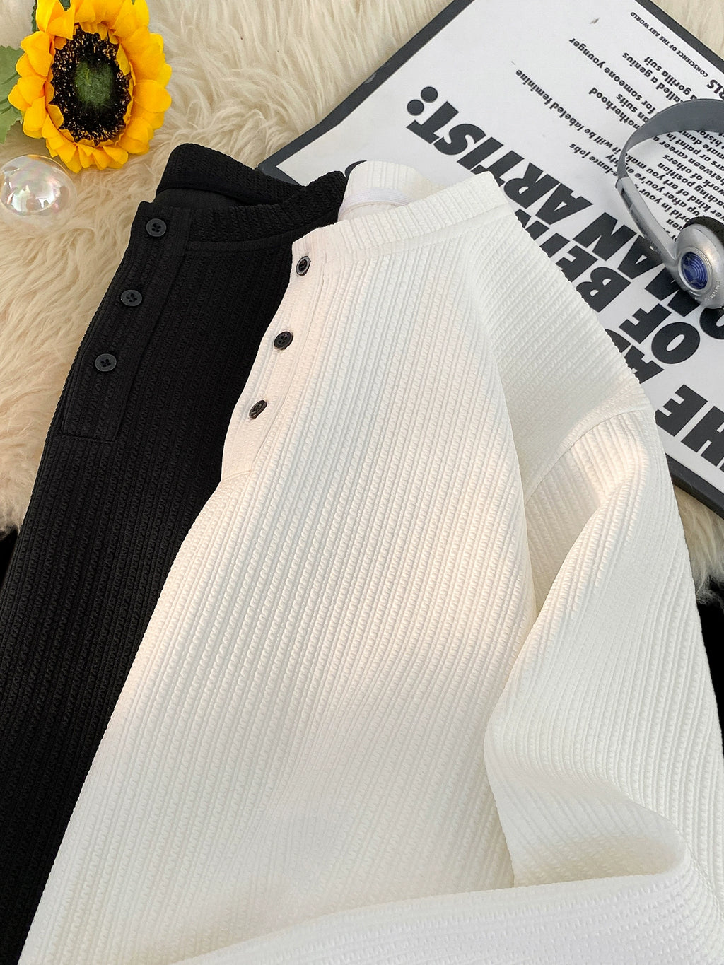 Long-sleeved T-shirt men's autumn and winter velvet high-end white undershirt sweater 2025 new