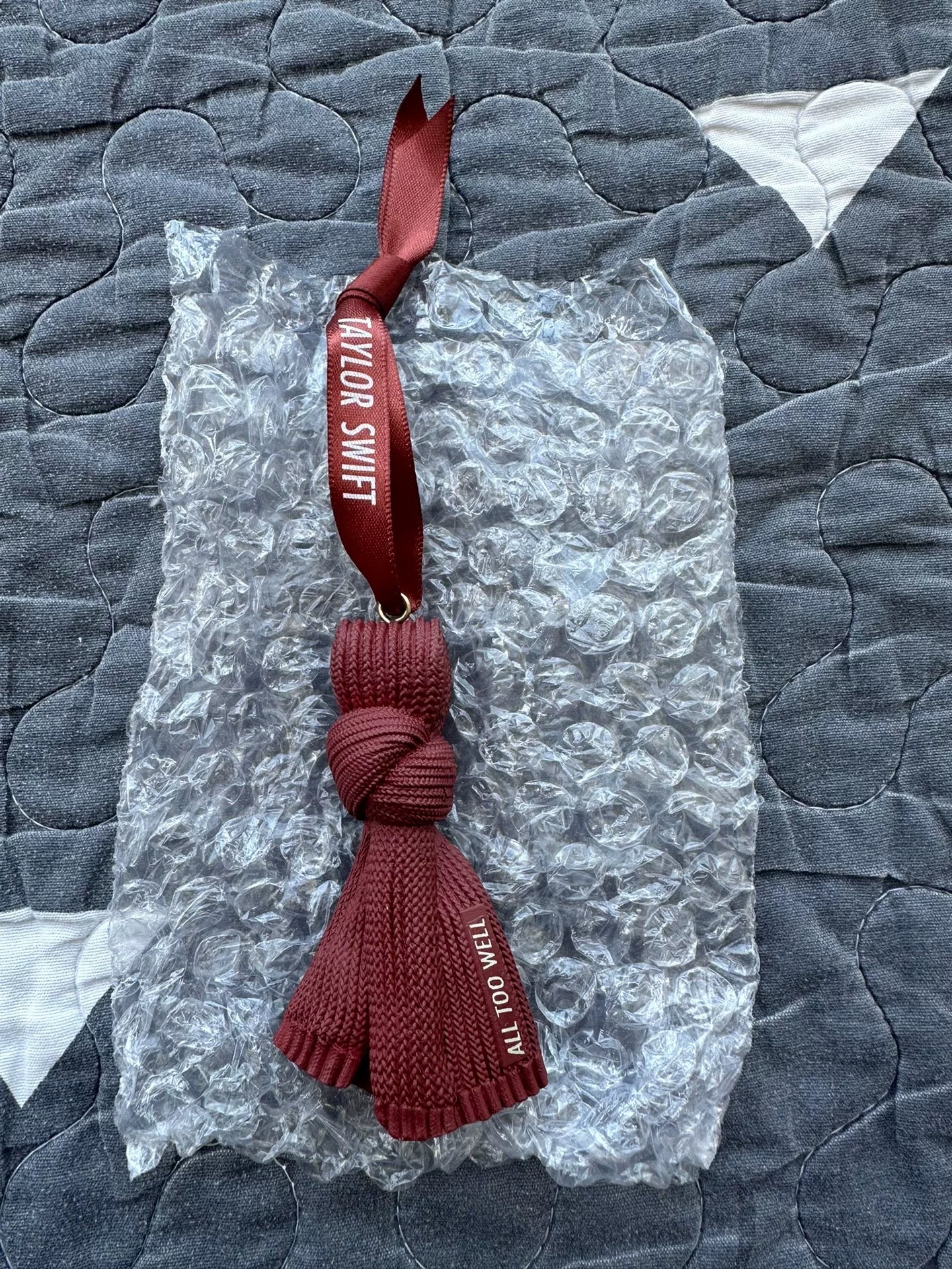 Taylor Swift – All Too Well Scarf Ornament — detail 3