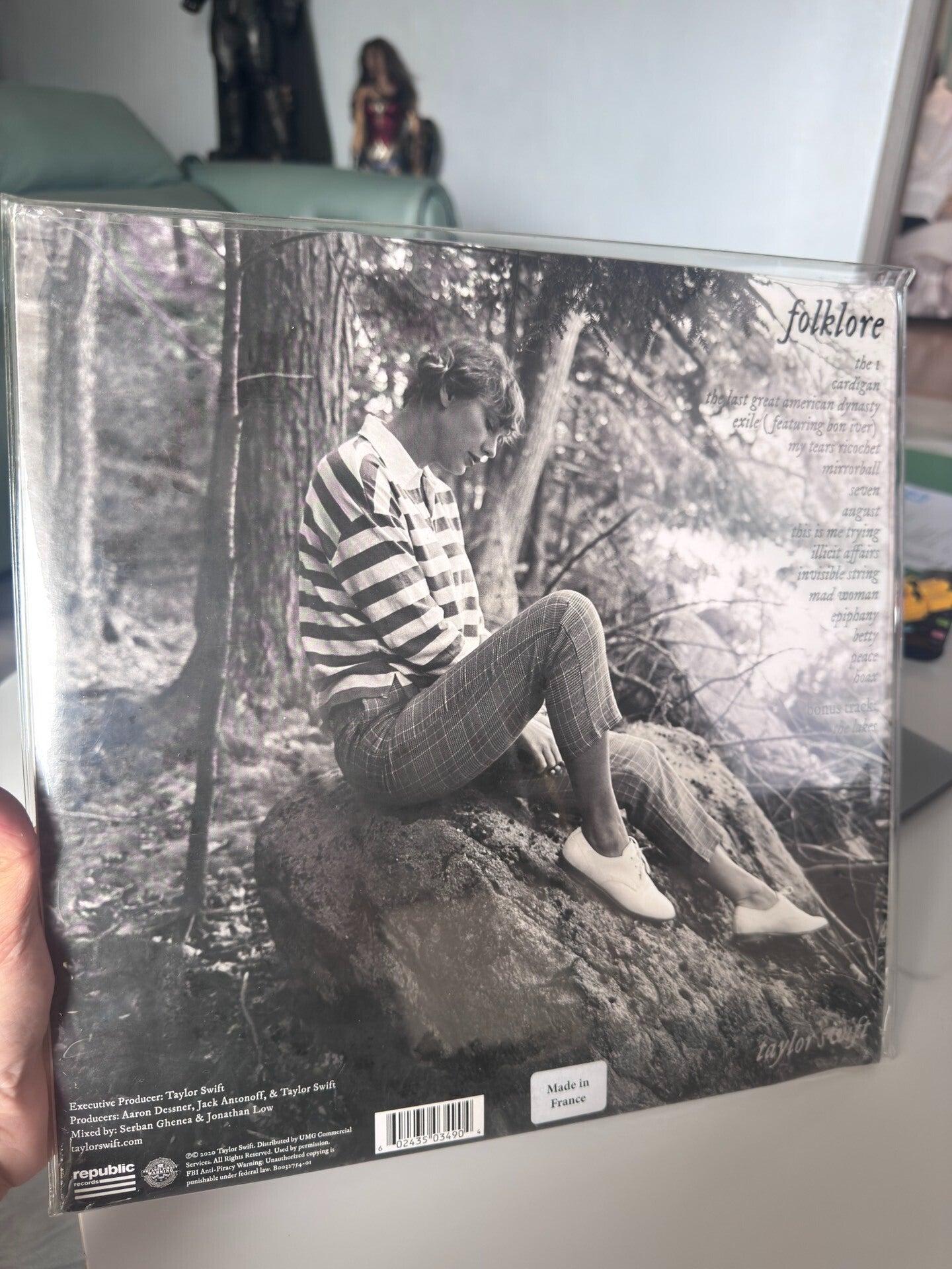 Taylor Swift – folklore Version 3 Vinyl LP – Corner Damage