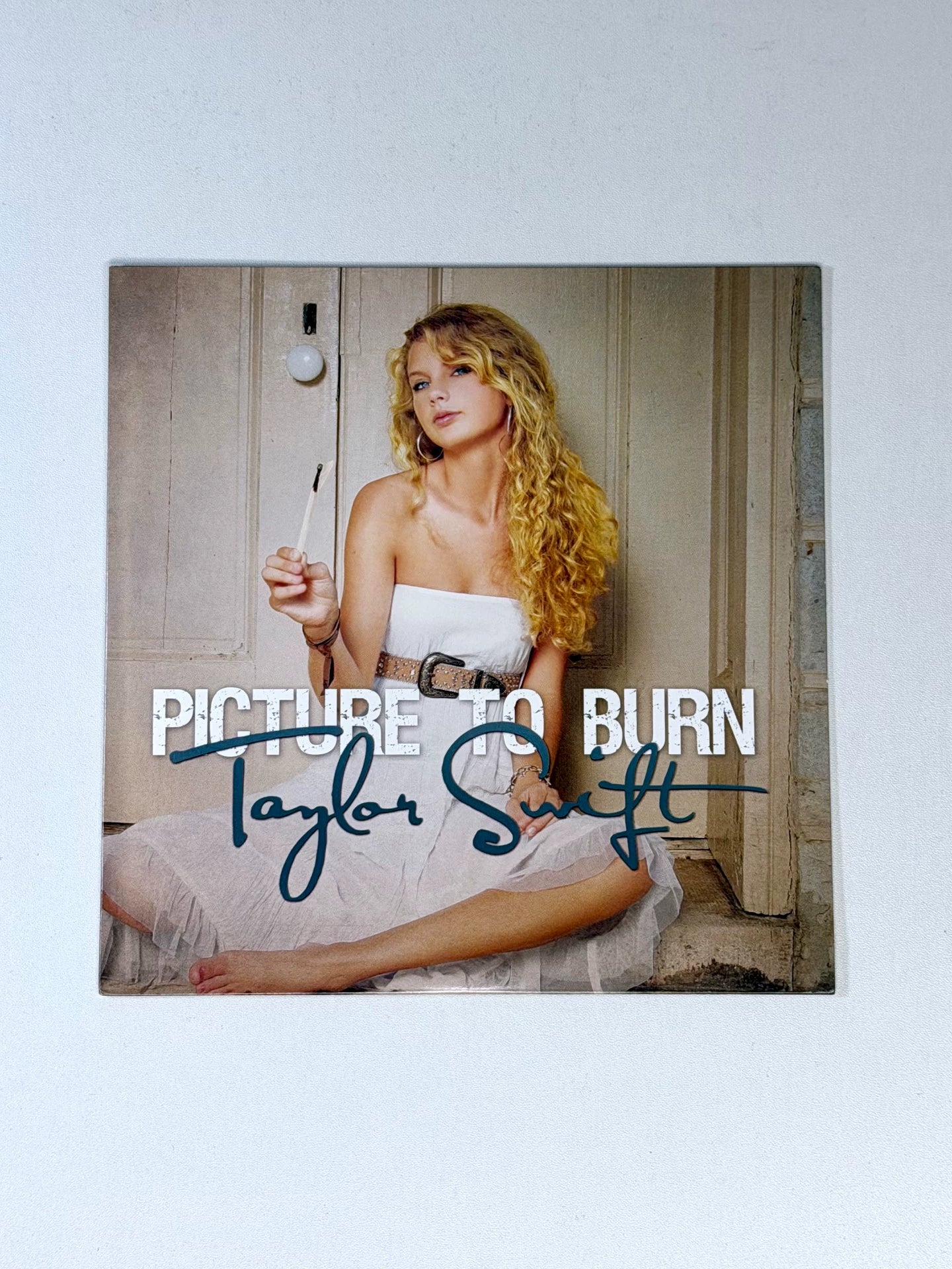 Taylor Swift – Picture To Burn – Smoky Grey 7-Inch Vinyl No. 1119 – image 1
