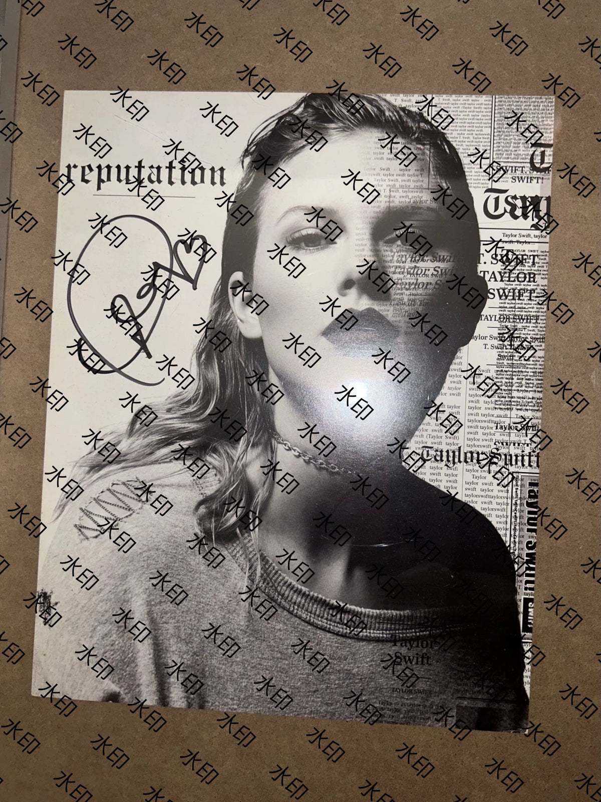 Taylor Swift – Reputation – Framed Signed Poster