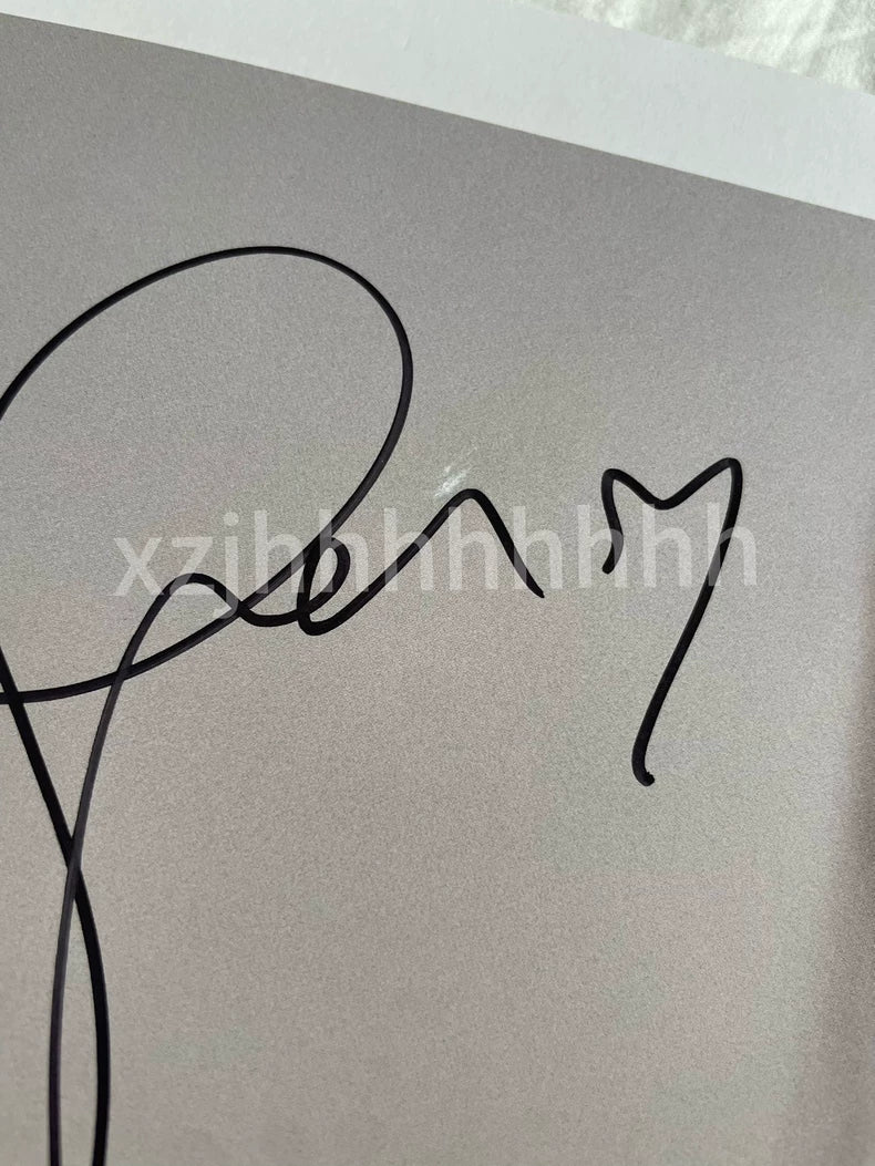 Taylor Swift – TTPD Heart-Signed Color Vinyl — detail 2