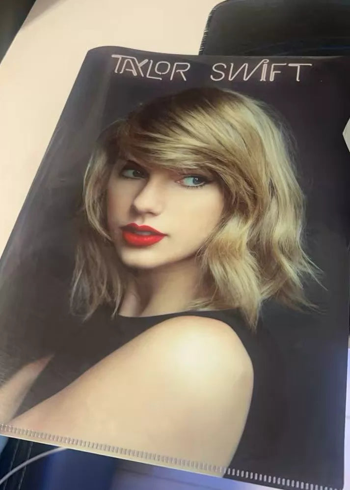 Taylor Swift – Big Machine Records Limited Collector Folder — front view