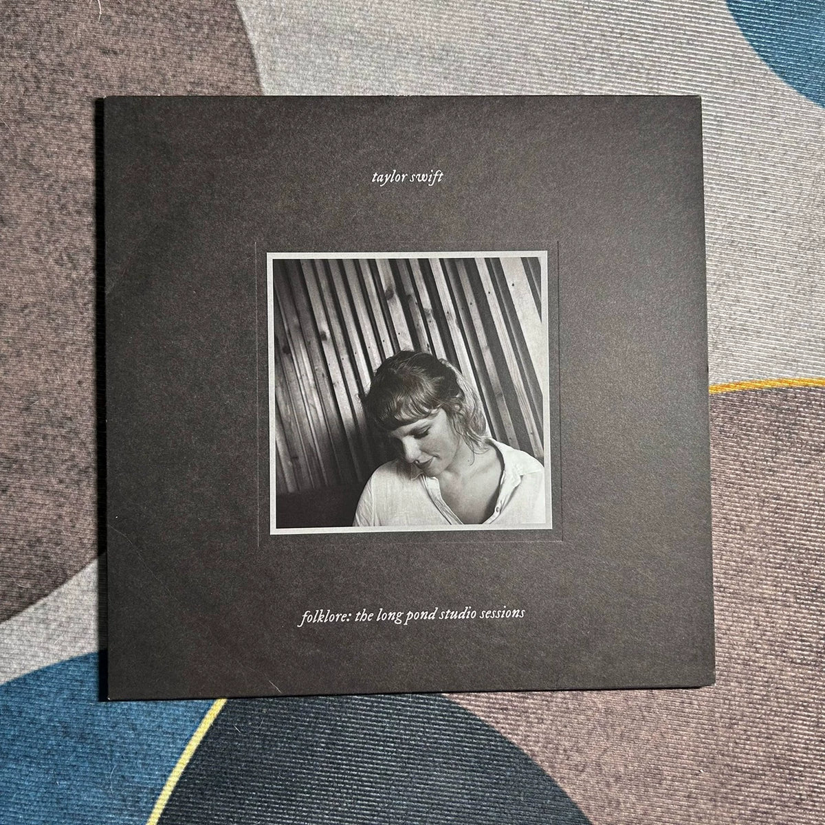 Taylor Swift – Folklore: The Long Pond Studio Sessions, US RSD Grey Vinyl (2LP) – photo 2