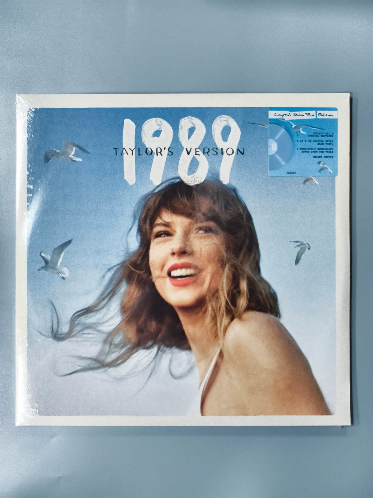 Taylor Swift – 1989 (Taylor’s Version) – Crystal Skies Blue 2LP – actual item photo 1