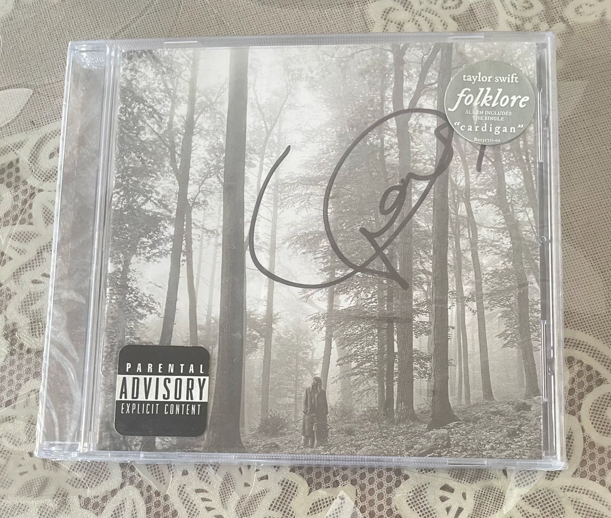 Taylor Swift – Folklore – Signed CD – actual item photograph 1