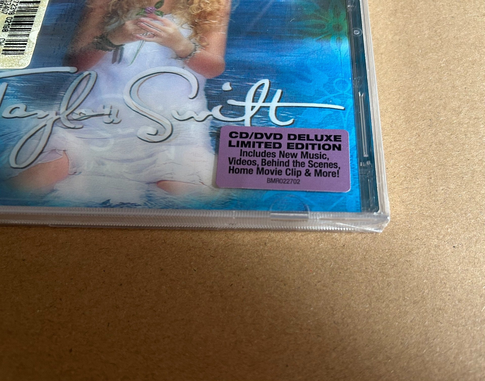 Taylor Swift – Self-Titled Deluxe CD + DVD with 3D Cover