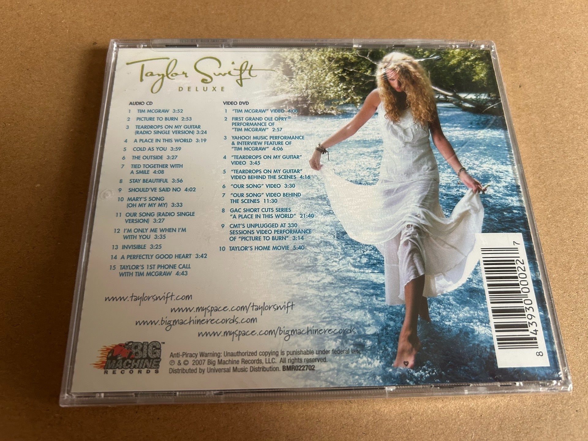 Taylor Swift – Self-Titled Deluxe CD + DVD with 3D Cover