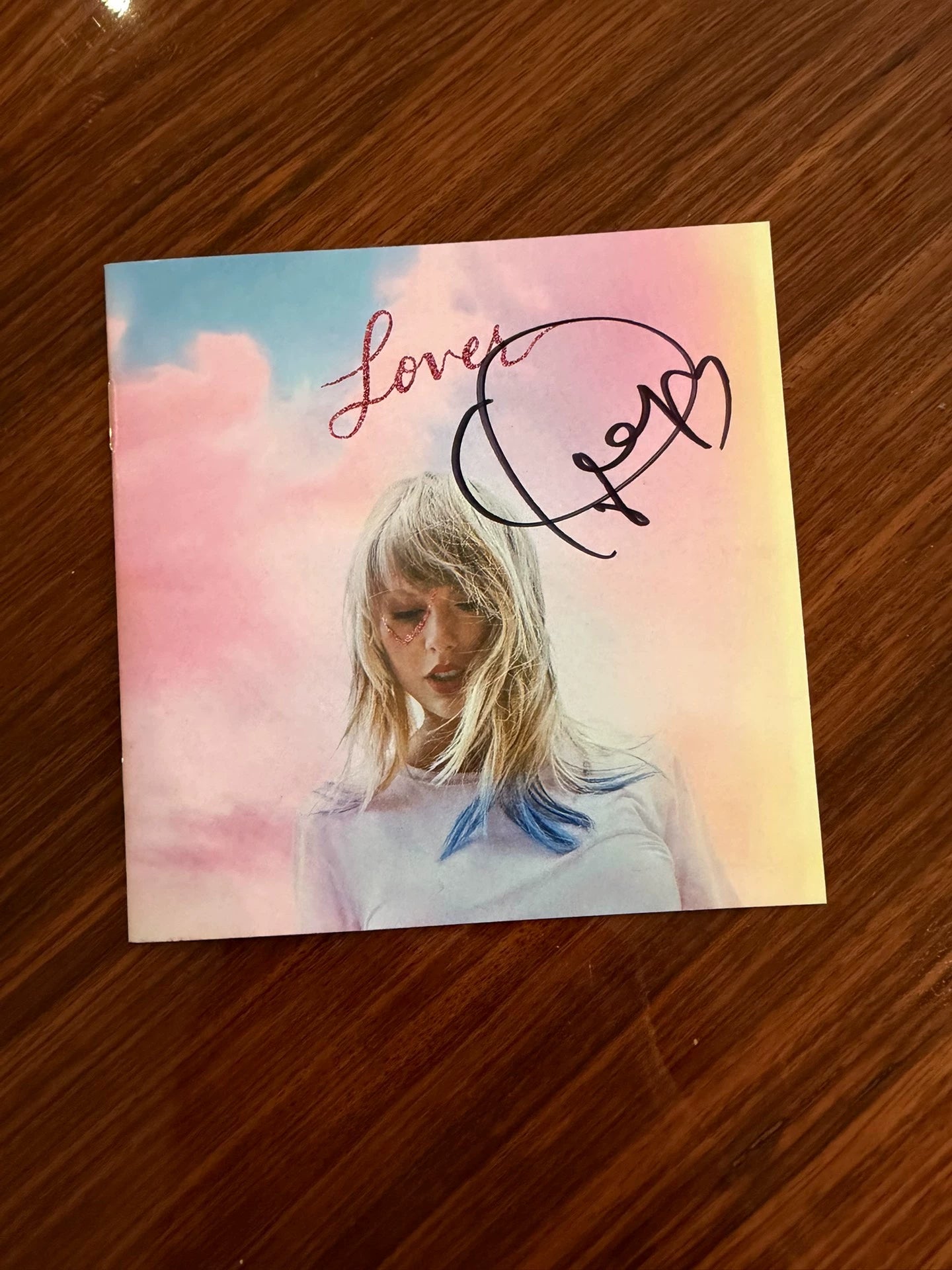 Taylor Swift Lover – URVC