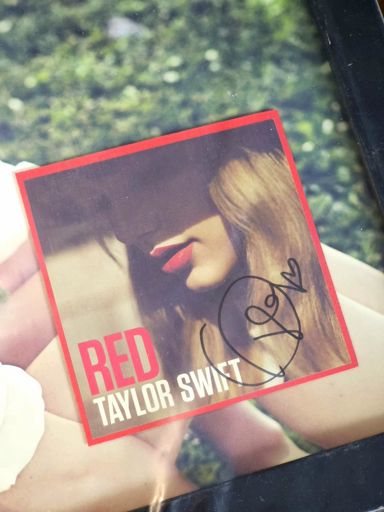 Taylor Swift – Red Signed Framed Display Set