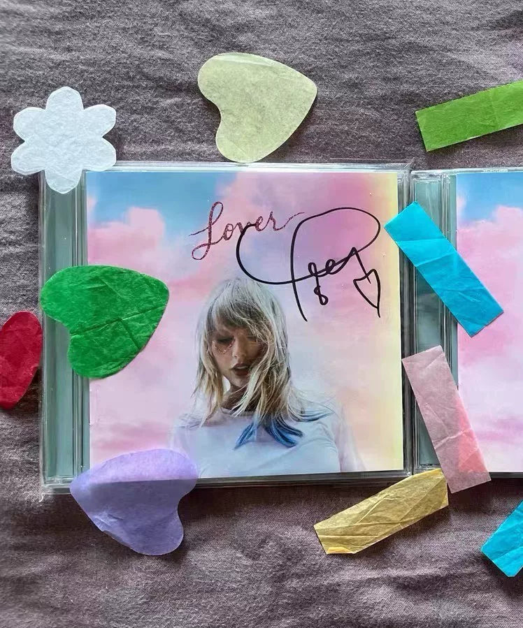 Taylor Swift – Lover Signed Booklet with ME! CD