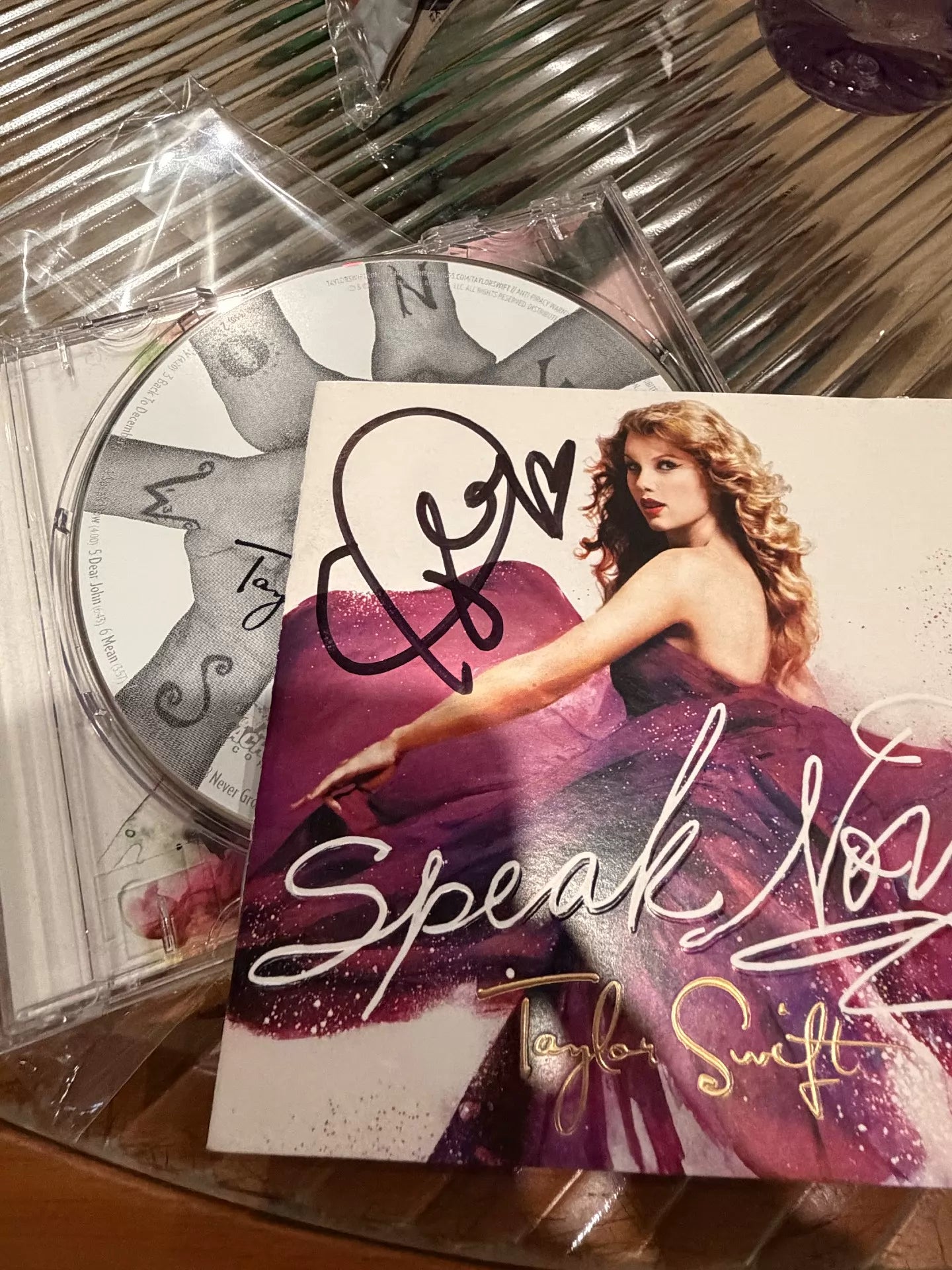 Taylor Swift – Speak Now Signed CD