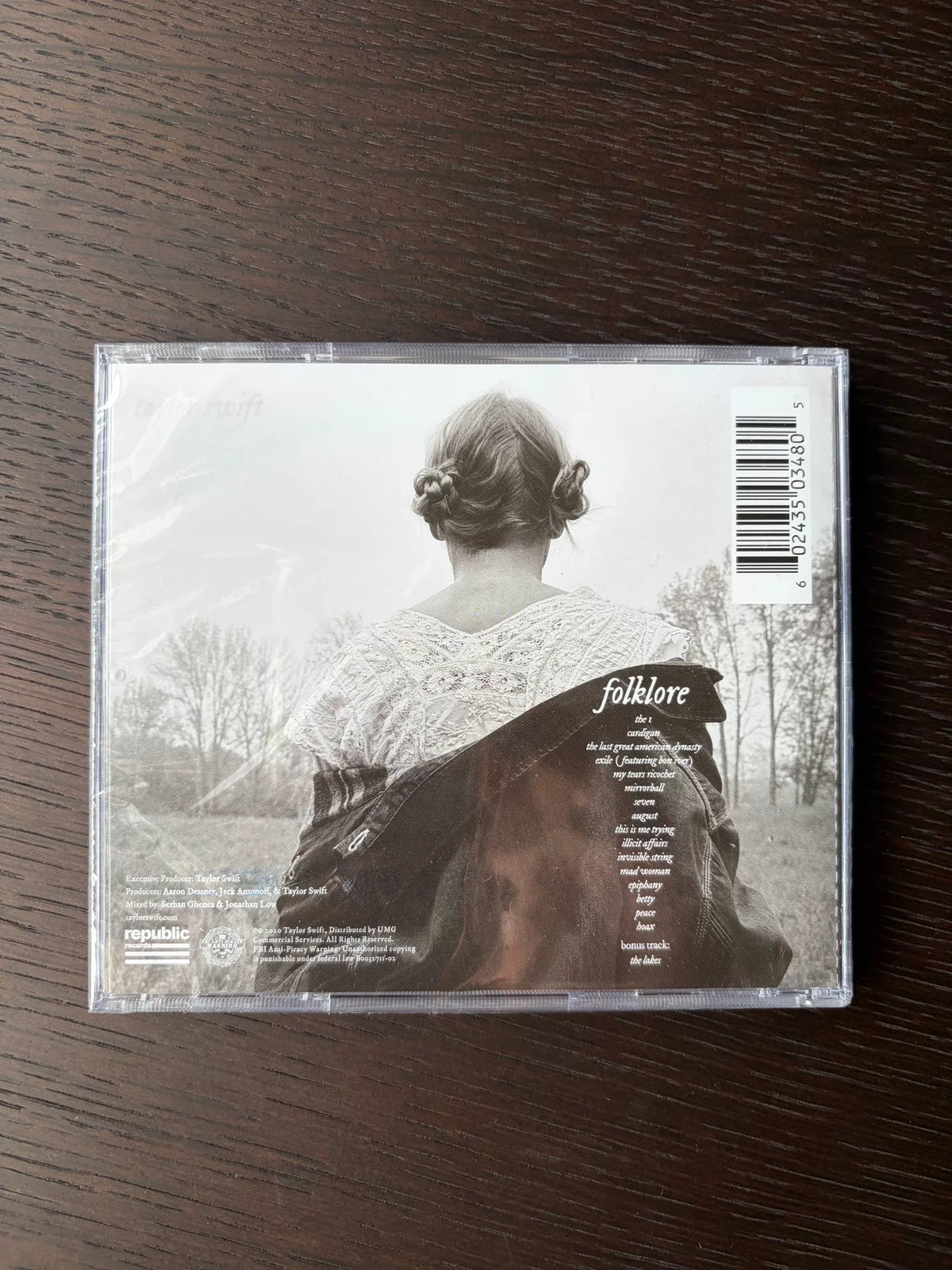 Taylor Swift – Folklore – Signed CD with Heart – actual item photograph 2