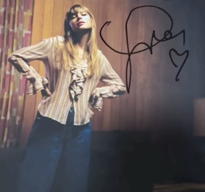Taylor Swift – Midnights Blood Moon – Signed Art Card with Heart