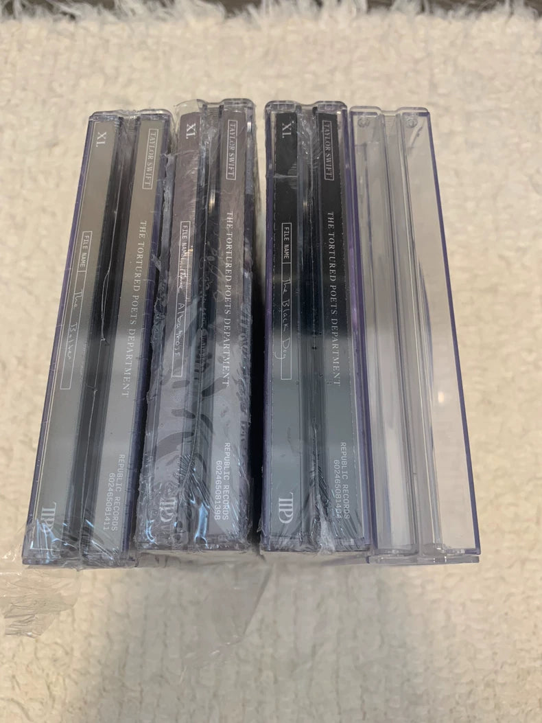 Taylor Swift – The Tortured Poets Department Deluxe CD Set – Versions 2, 3 & 4 – actual product photo 3