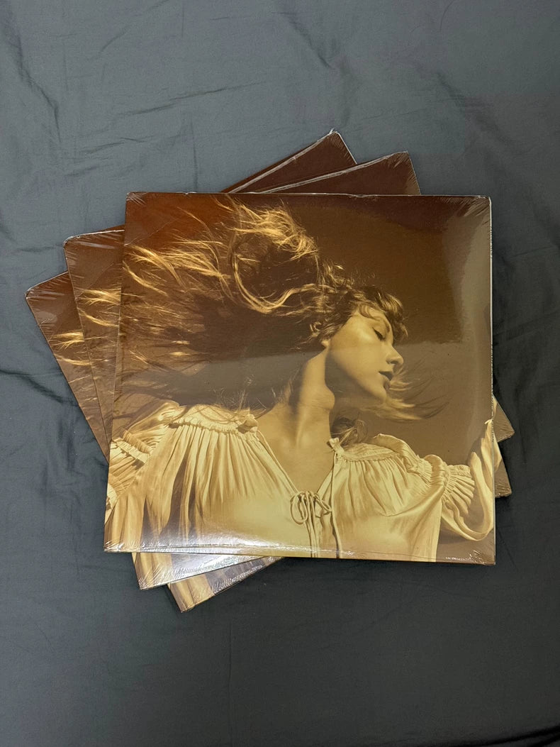 Taylor Swift – Fearless (Taylor's Version) Gold Vinyl 3LP (Sealed, Sleeve Damage) – actual product photo 1