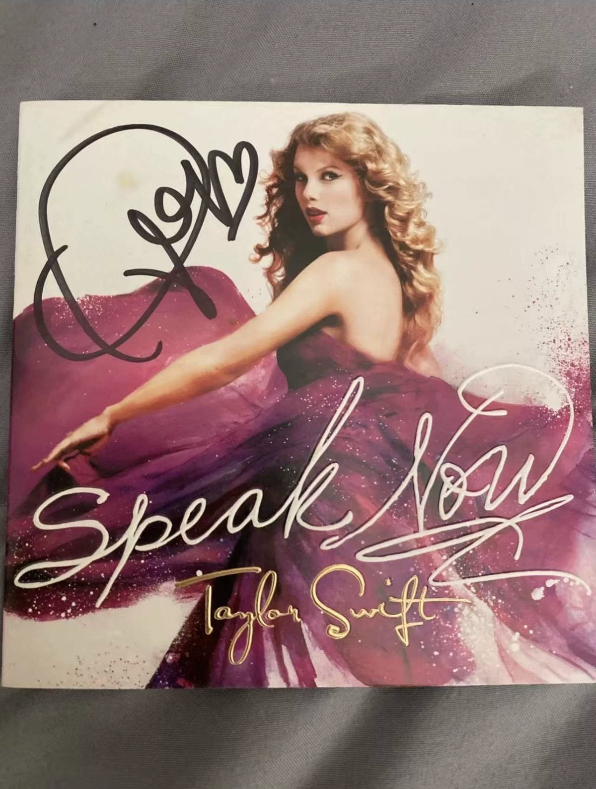 Taylor Swift – Speak Now – Signed CD with Heart Signature