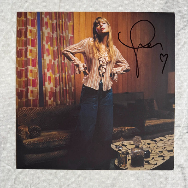 Taylor Swift – Midnights Blood Moon – Signed Heart Art Card Only