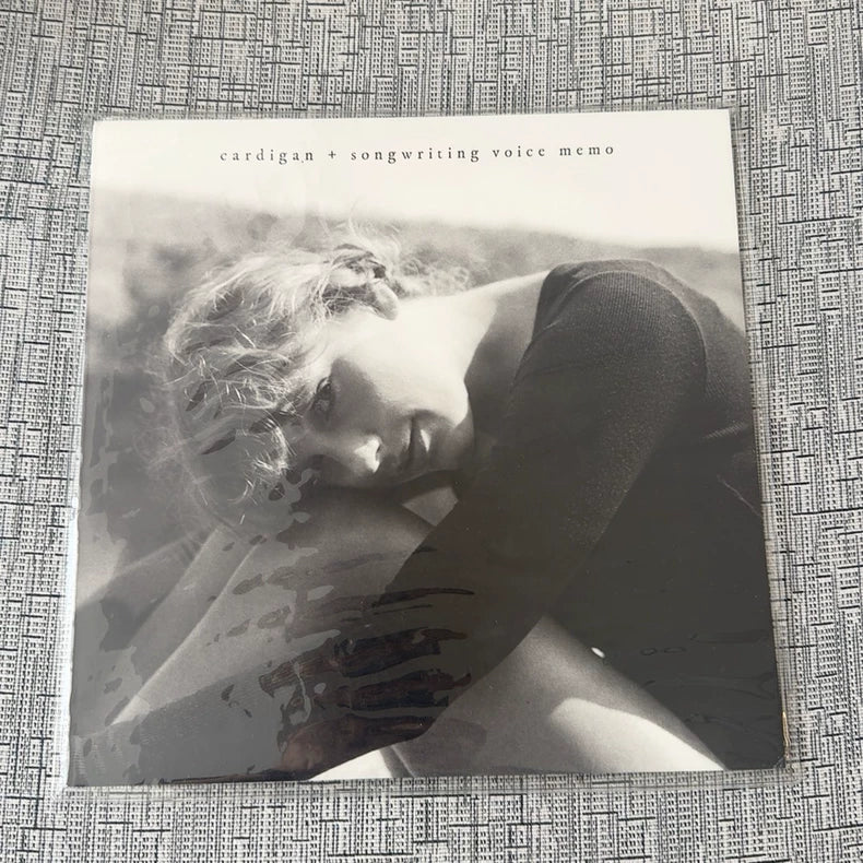 Taylor Swift – cardigan 12-Inch Gold Vinyl Single (Opened) – actual product photo 1