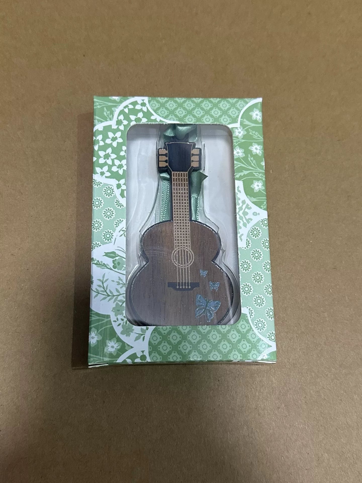Taylor Swift – Debut Butterfly Guitar Ornament — detail 4
