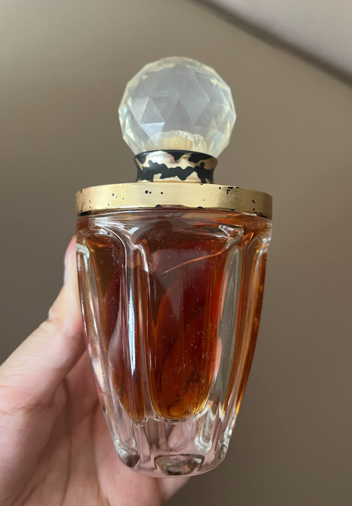 Taylor Swift Discontinued Perfume (Unused, with Wear on Cap & Edge)