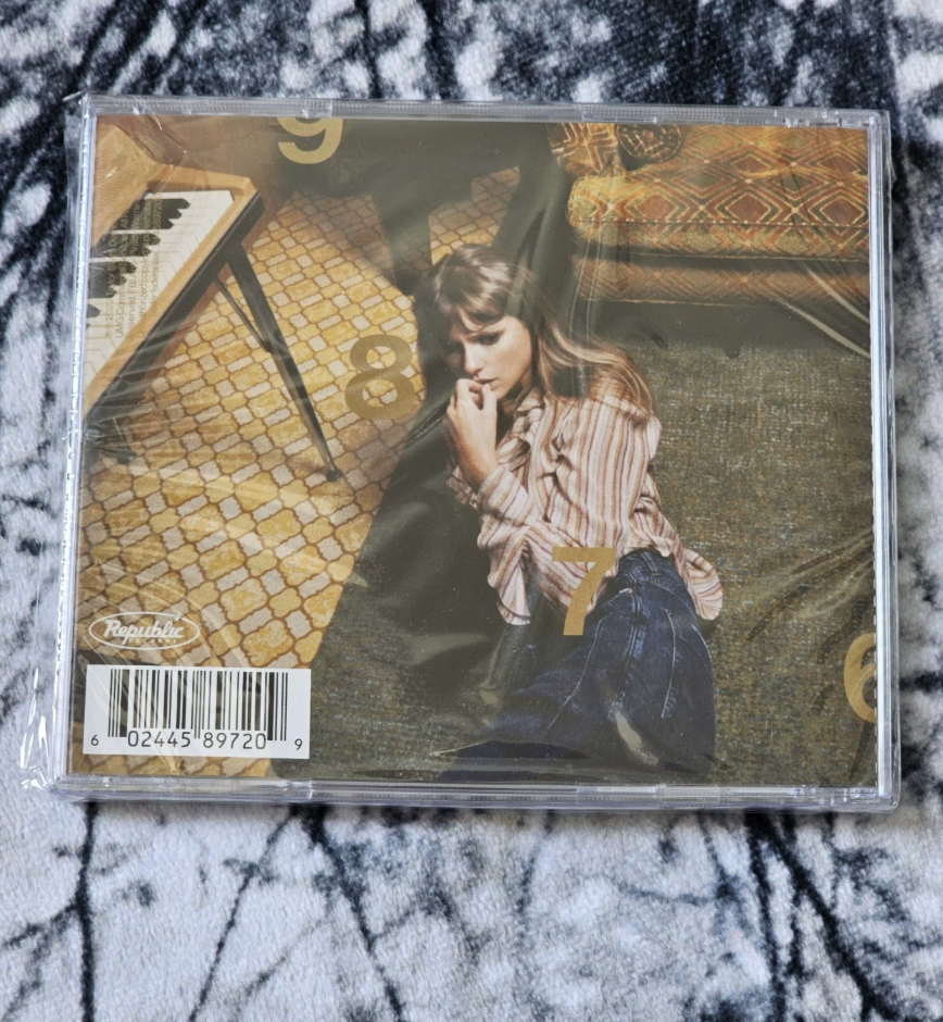 Taylor Swift – Midnights Mahogany Signed CD Heart Signature Opened