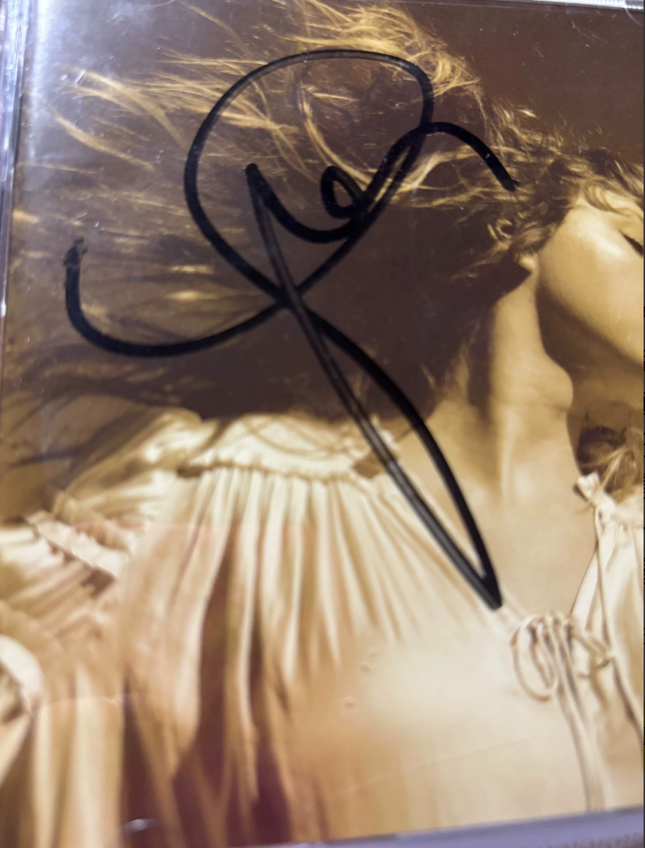 Taylor Swift – Fearless Taylor’s Version Signed CD Open Box