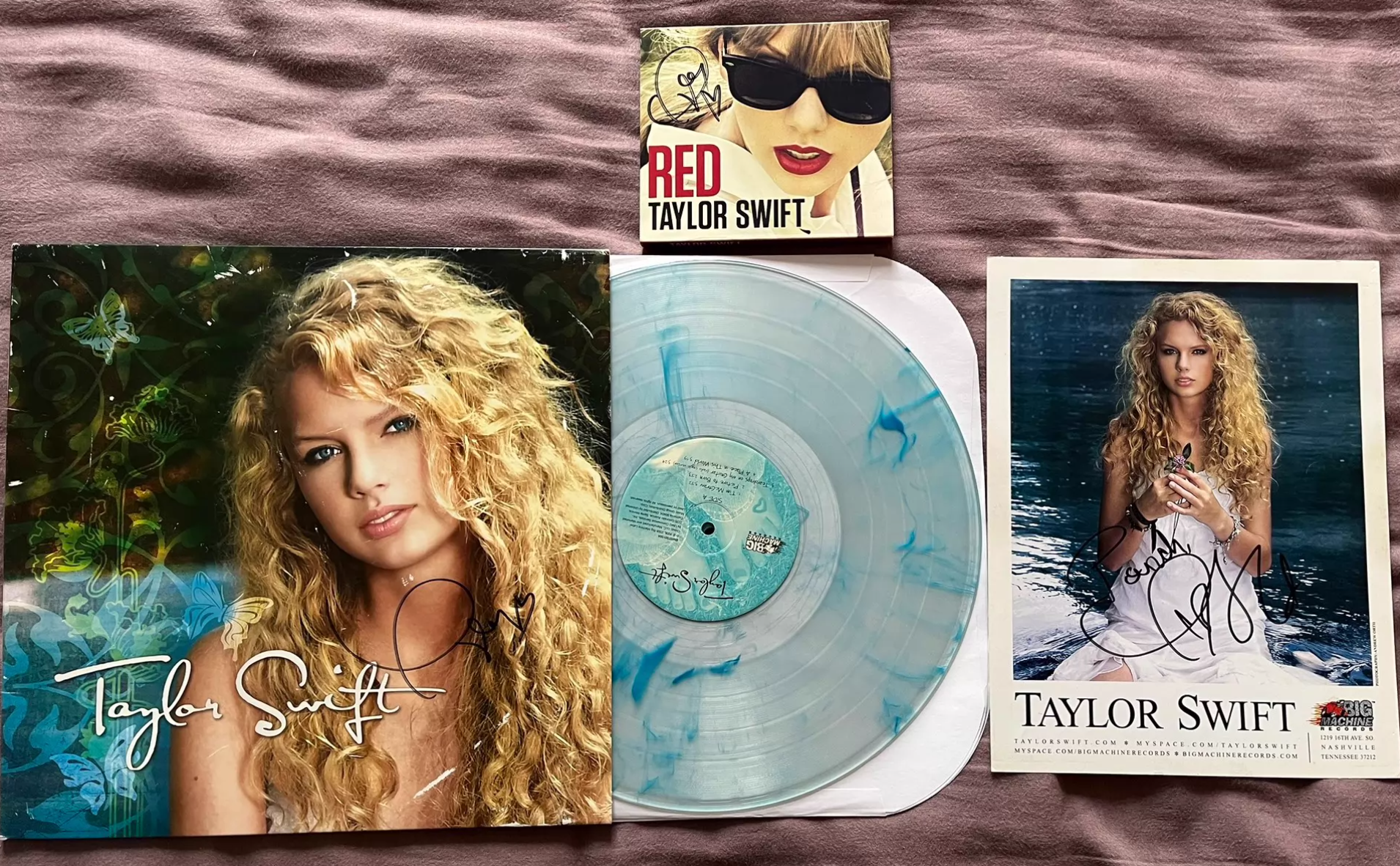 Taylor Swift – Debut RSD Signed Bundle + Poster + Red Autograph Sleeve