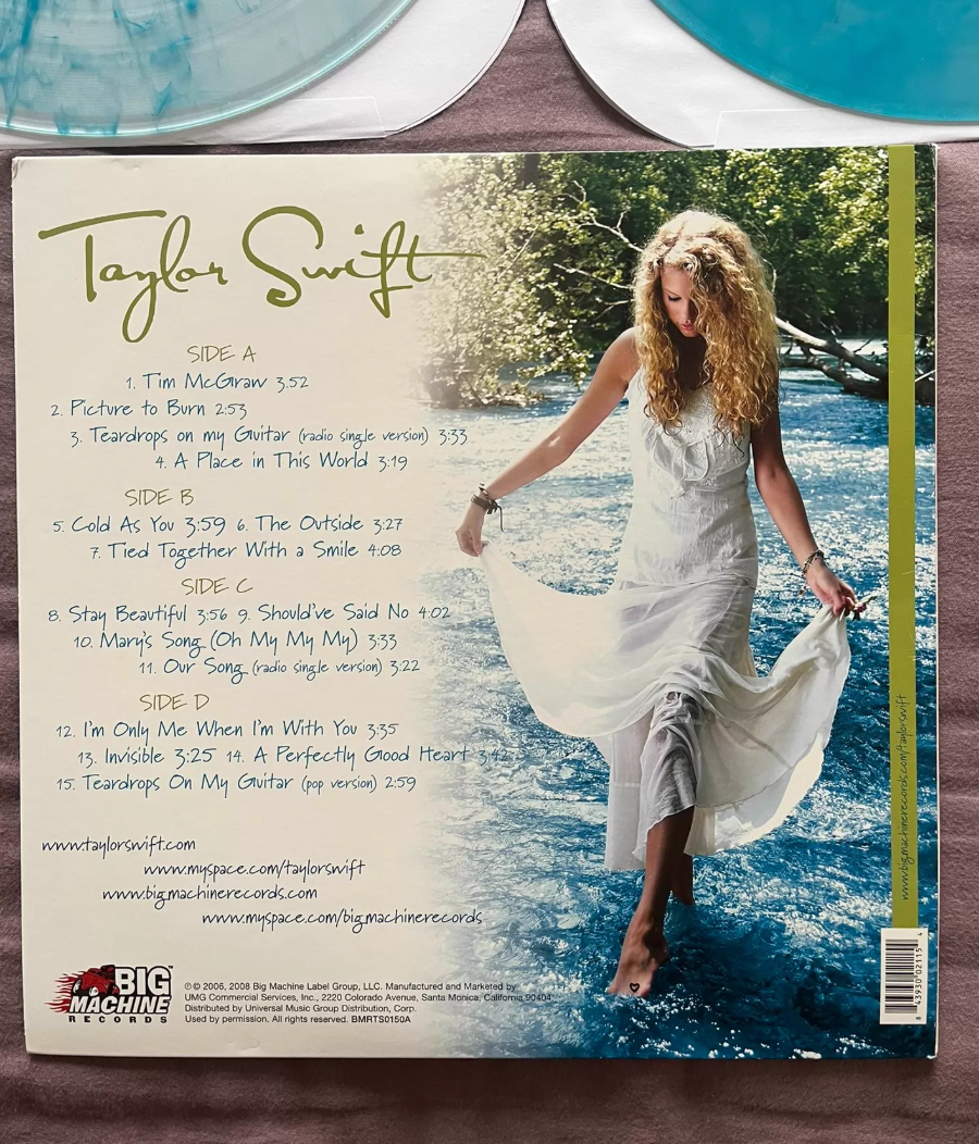 Taylor Swift – Debut RSD Signed Bundle + Poster + Red Autograph Sleeve