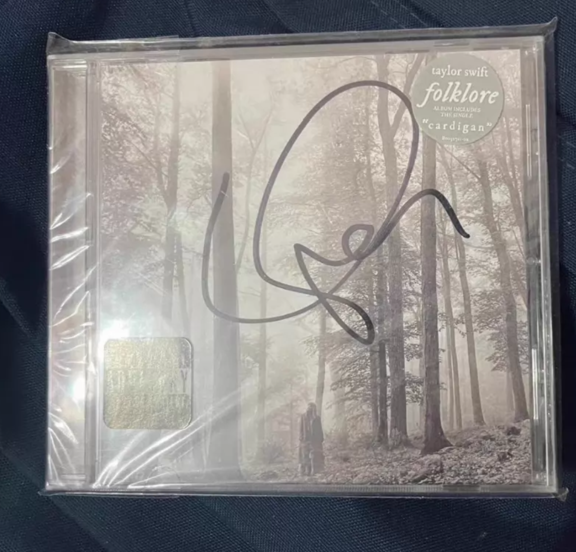 Taylor Swift – Folklore Signed CD Standard Edition Sealed