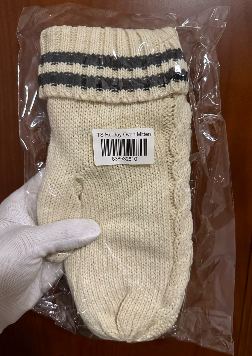 Taylor Swift – TS Holiday Oven Mitten Official Merch Single Glove Sealed