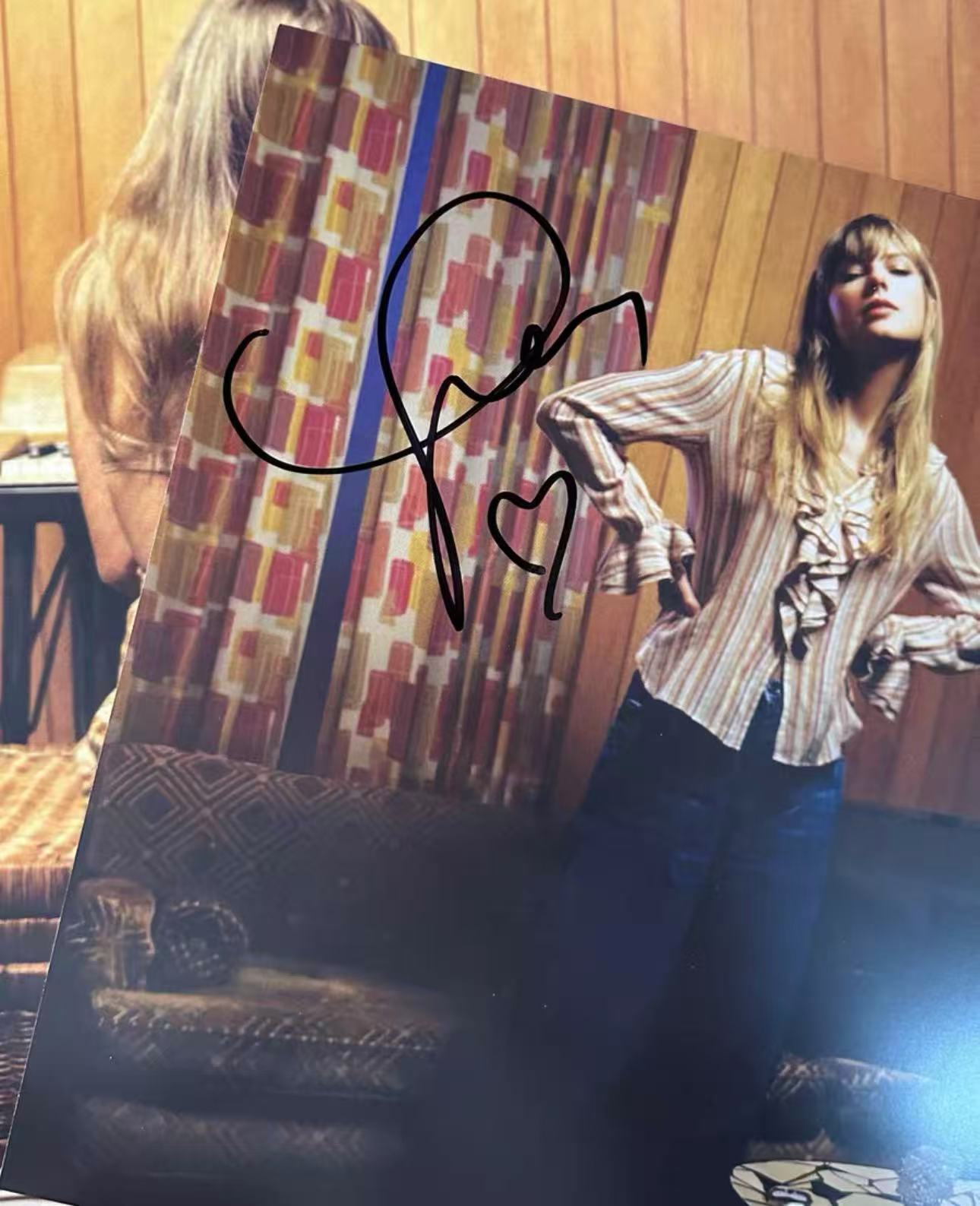 Taylor Swift Midnights Blood Moon Autographed Large Photo Like New Read Desc