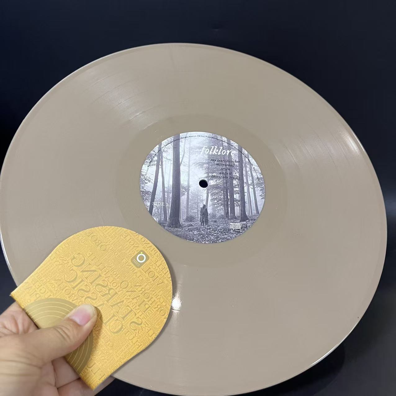 Taylor Swift – Folklore Brown Vinyl 2LP Deluxe Edition