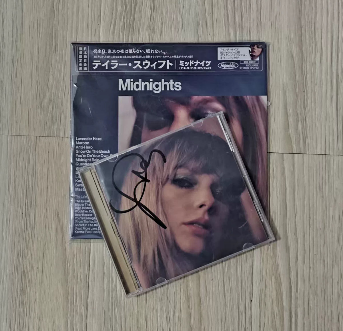 Taylor Swift – Midnights – Signed CD