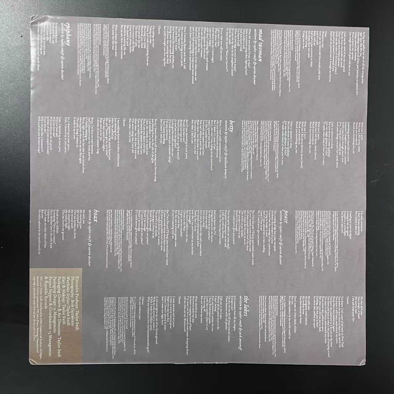 Taylor Swift – Folklore Stolen Lullabies Green Vinyl 2LP VG+/VG+