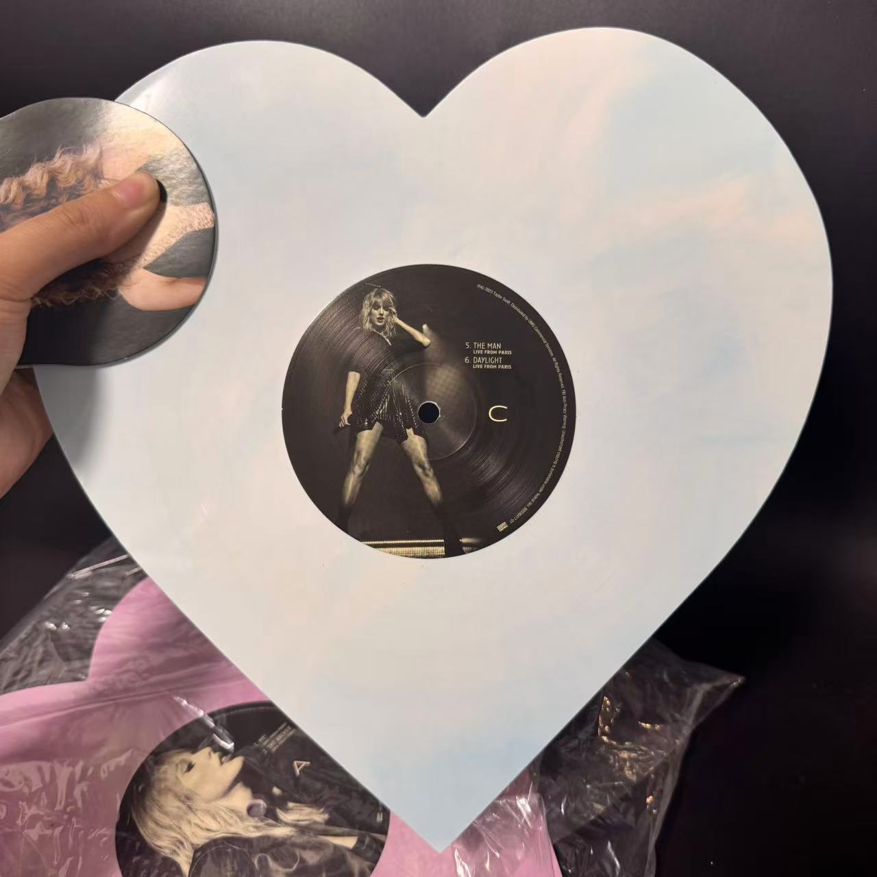 Taylor Swift - Lover (Live From Paris) 8" Heart Shaped Vinyl (NM/NM, Republic Records)