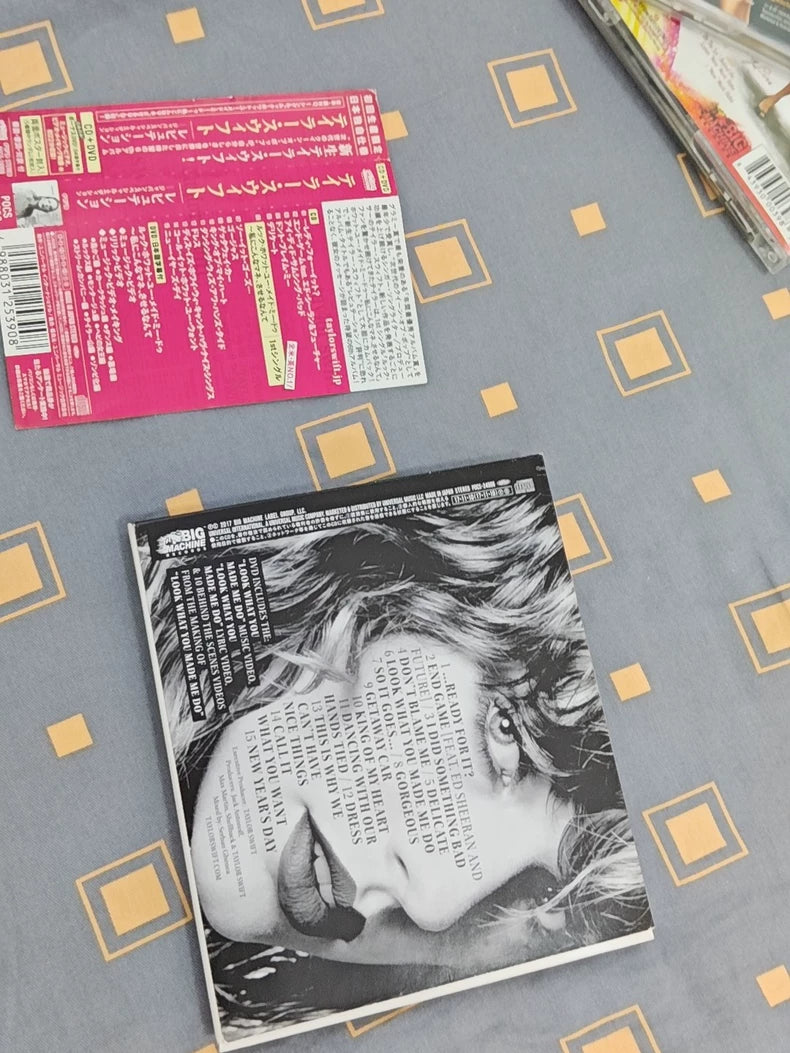 Taylor Swift – reputation Japanese First Press CD – OBI, Lyric Booklet & Poster
