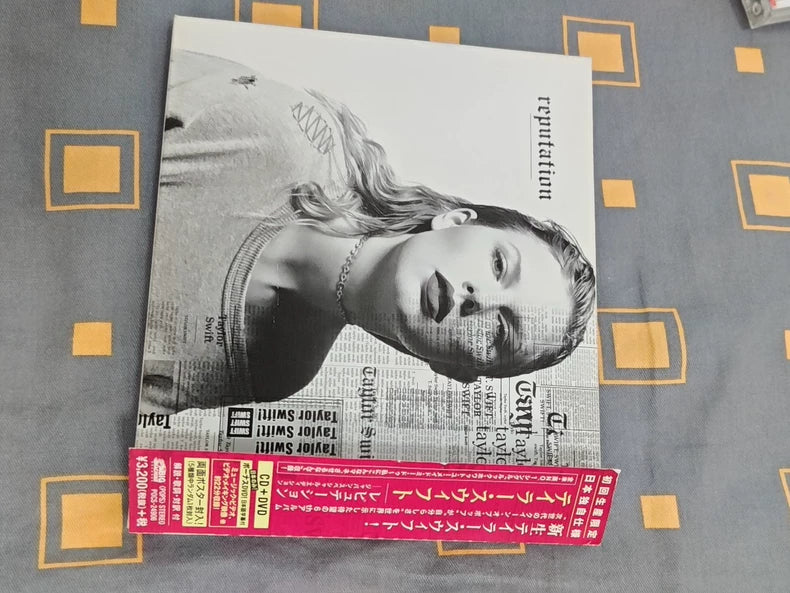 Taylor Swift – reputation Japanese First Press CD – OBI, Lyric Booklet & Poster