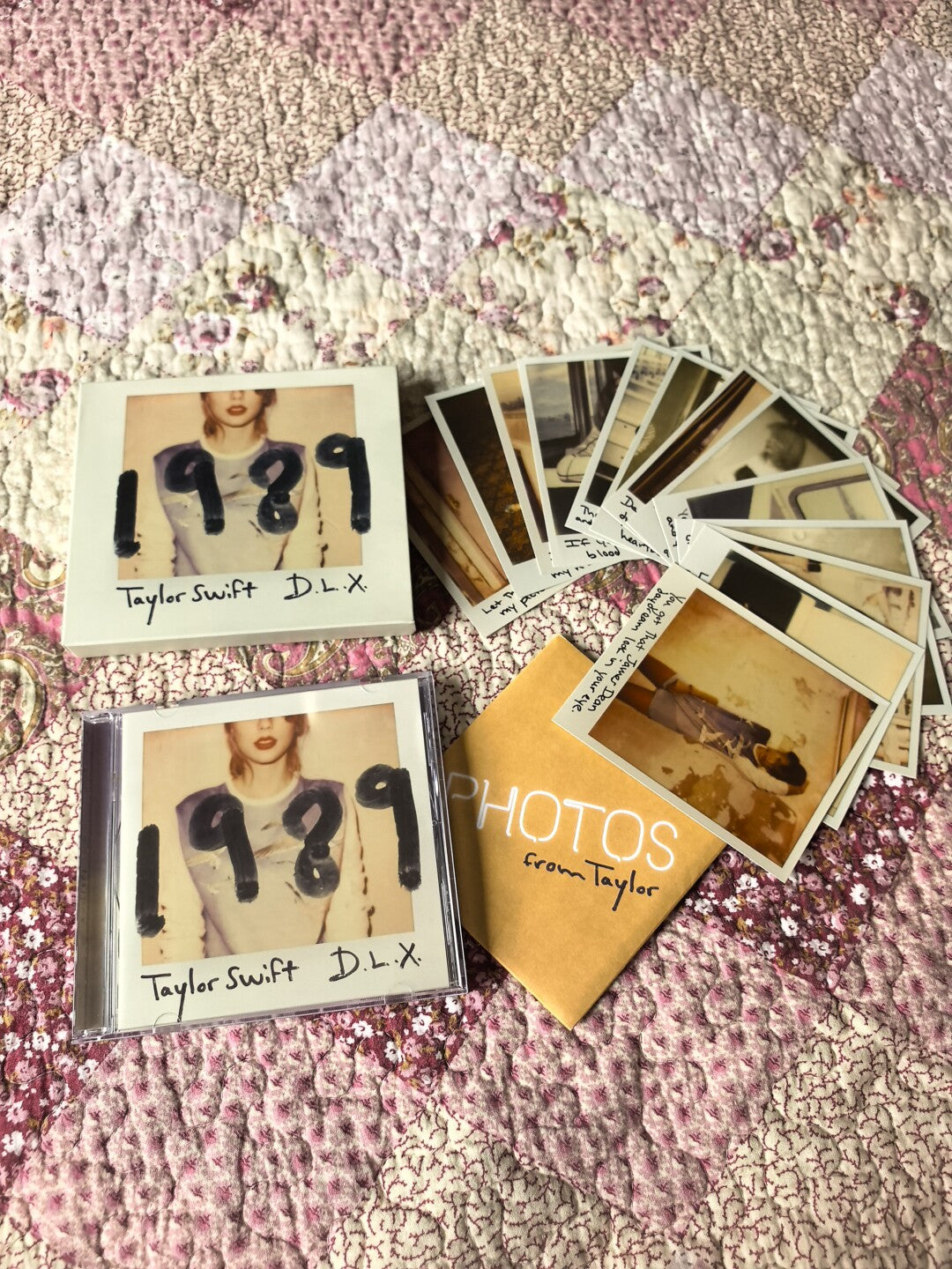 Taylor Swift – 1989 Deluxe CD China Edition with 13 Polaroids (Near Mint)
