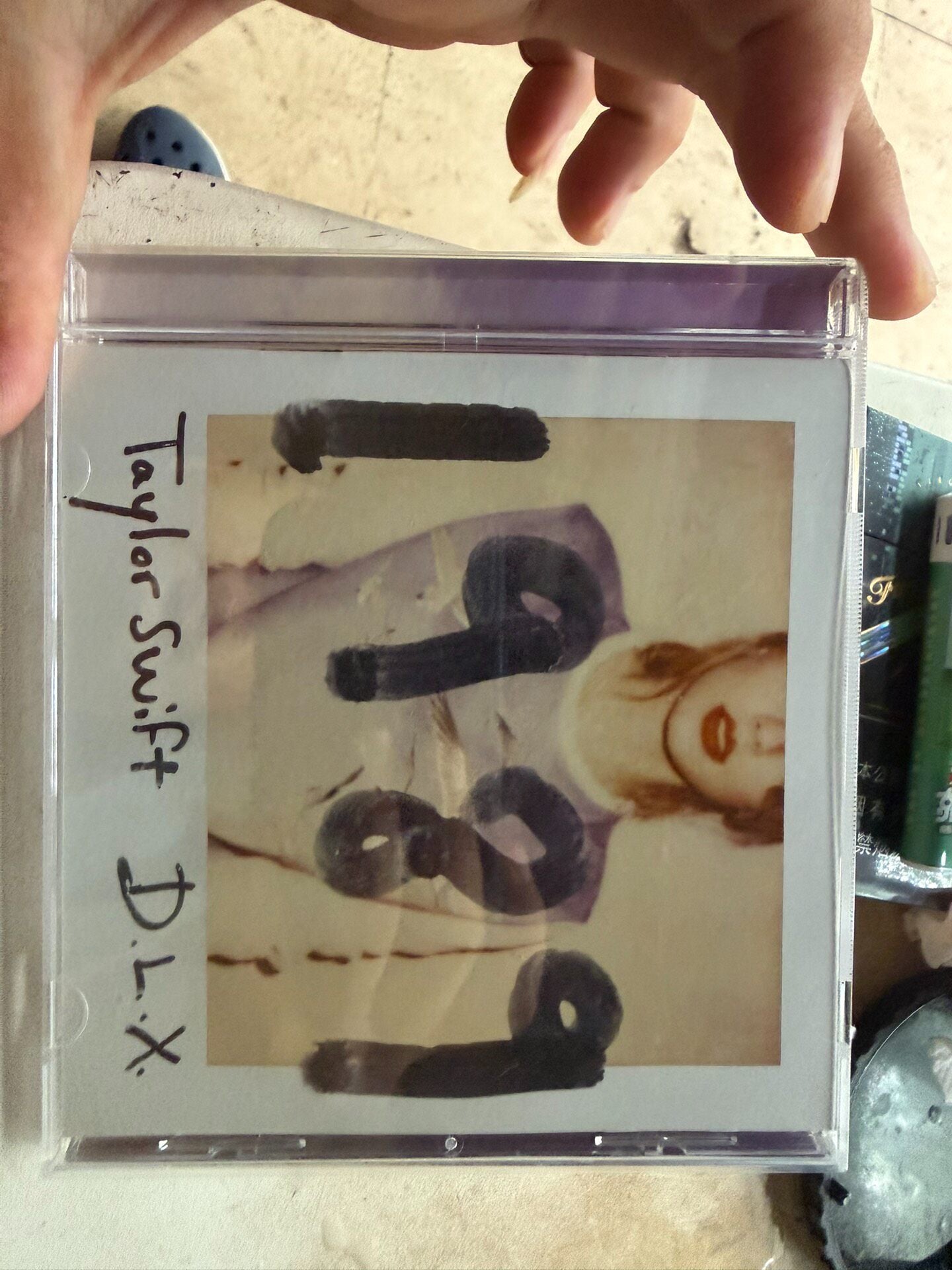 Taylor Swift – 1989 Deluxe Edition CD with Lyric Booklet (Pre-Owned)