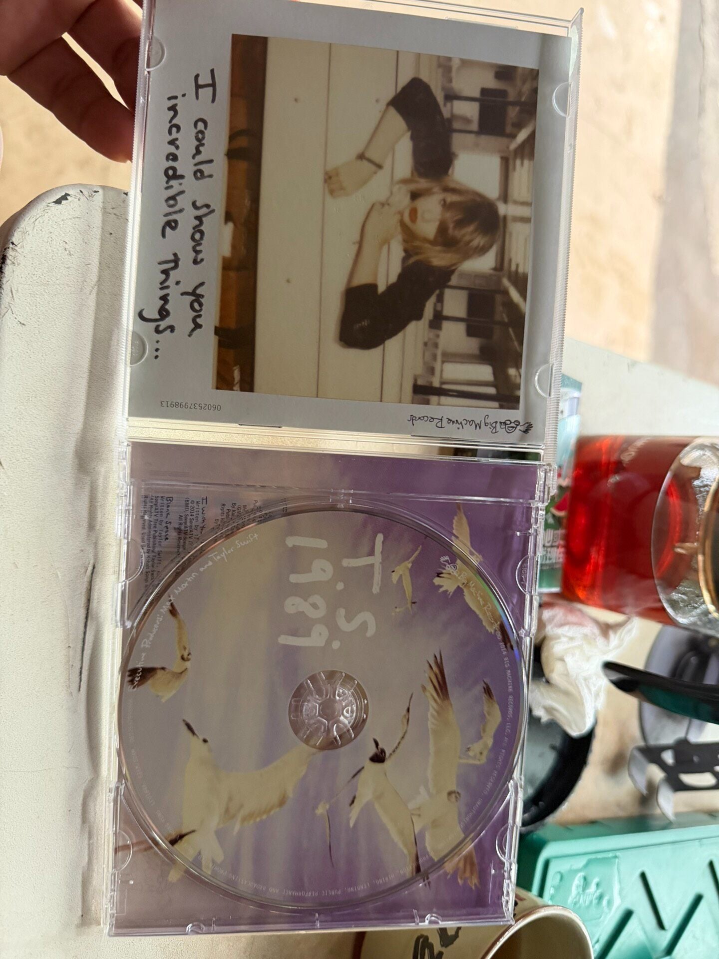 Taylor Swift – 1989 Deluxe Edition CD with Lyric Booklet (Pre-Owned)