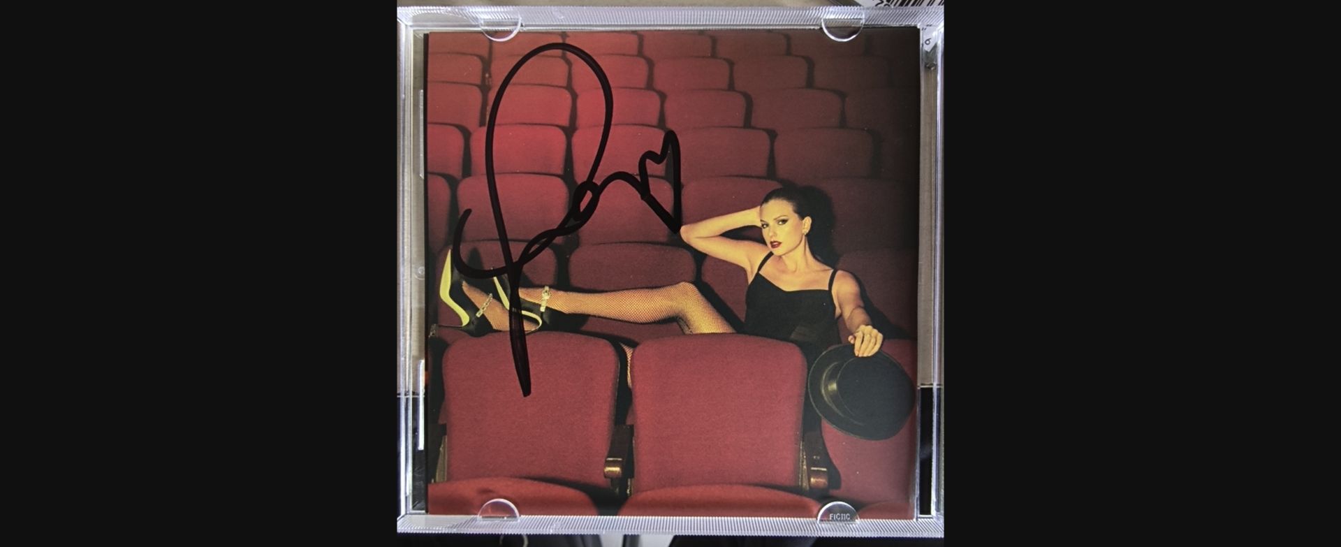 Taylor Swift The Life of a Showgirl Signed CD – Version 4
