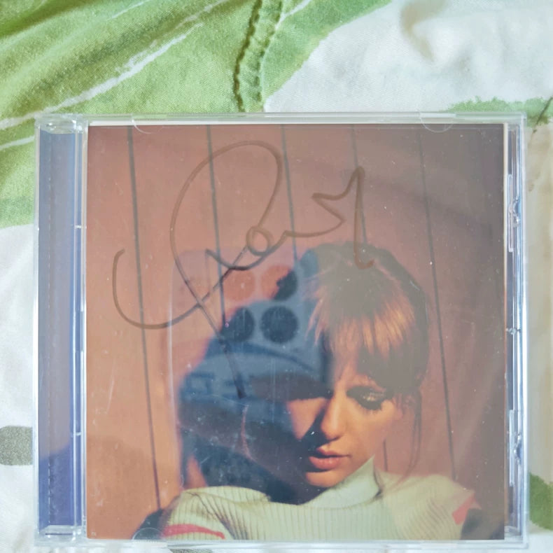 Taylor Swift – Midnights – Moonstone Blue CD + Signed Photo – actual copy photograph 1