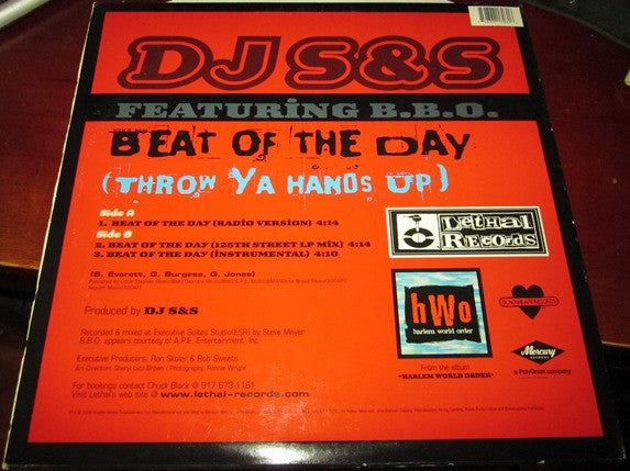 DJ S&S : Beat Of The Day (Throw Ya Hands Up) (12")