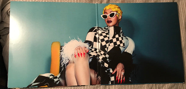 Cardi B : Invasion Of Privacy (2xLP, Album, Ltd, Red)